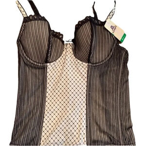 b Tempted Corset with hook and eye closure on back NWT